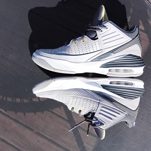 Jordan Gray and Gold Athletic Shoes - Picture 3 of 7